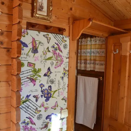 Сasa de vacaciones The Fool & The Princess Wooden House 2 Valencia